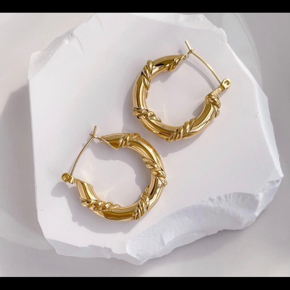 Jewelry - 18K Gold Twist Hoop Earrings, Gold Hoop Earrings, Circle Earring , Hoop Earrings